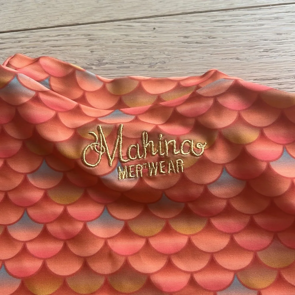Girls‎ short sleeve rash, guard size 10.